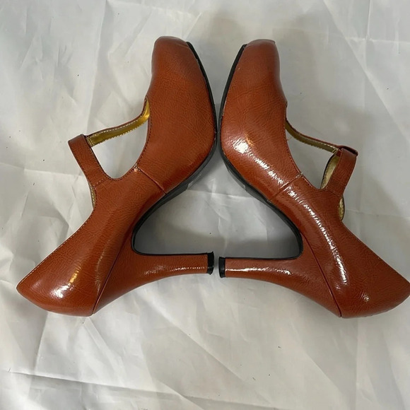 CHARLOTTE RUSSE Ashley Rusty Brown T-Strap Platform Pumps Shoes Heels Size 8 - Picture 4 of 14